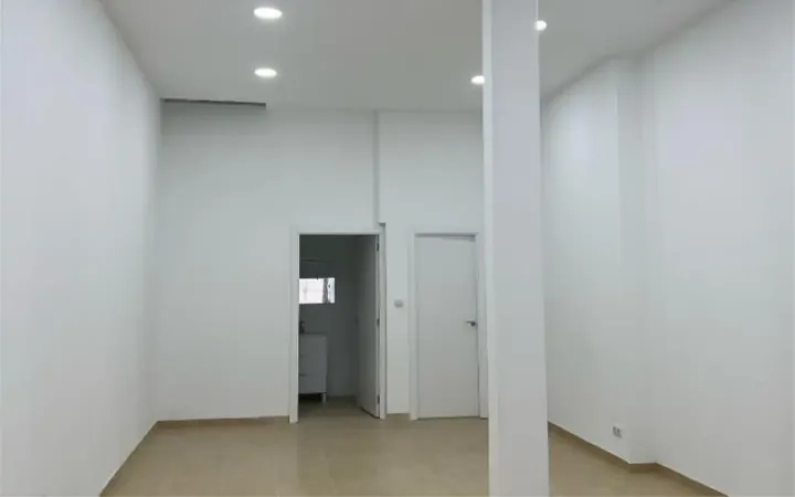 Local comercial en  Carrer del Moianès 63 - Foto 1