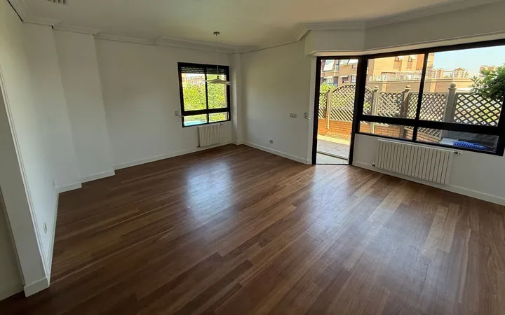 Piso en Manuel Granero, Conde Orgaz-Piovera - Foto 1