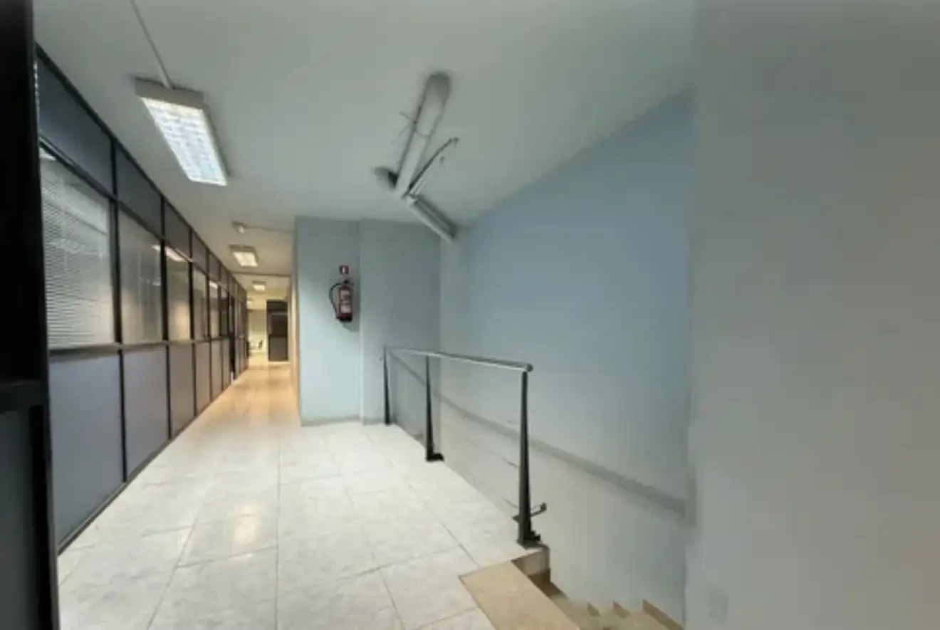 Local comercial en  Carrer del Tenor Masini 83 - Foto 13