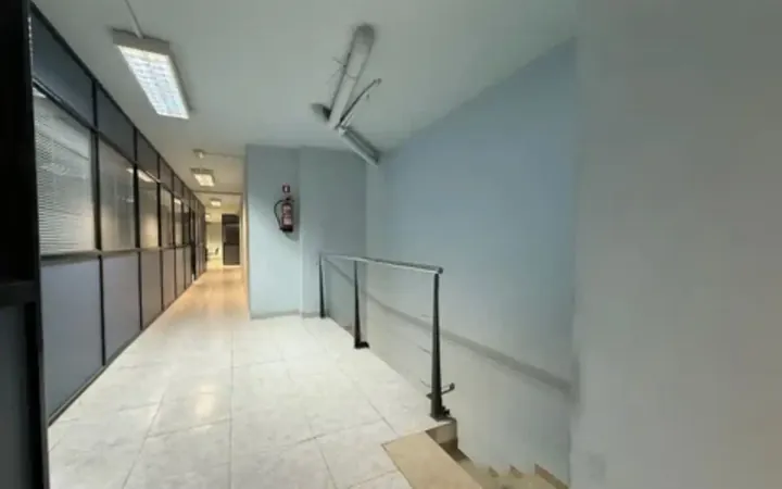 Local comercial en  Carrer del Tenor Masini 83 - Foto 13