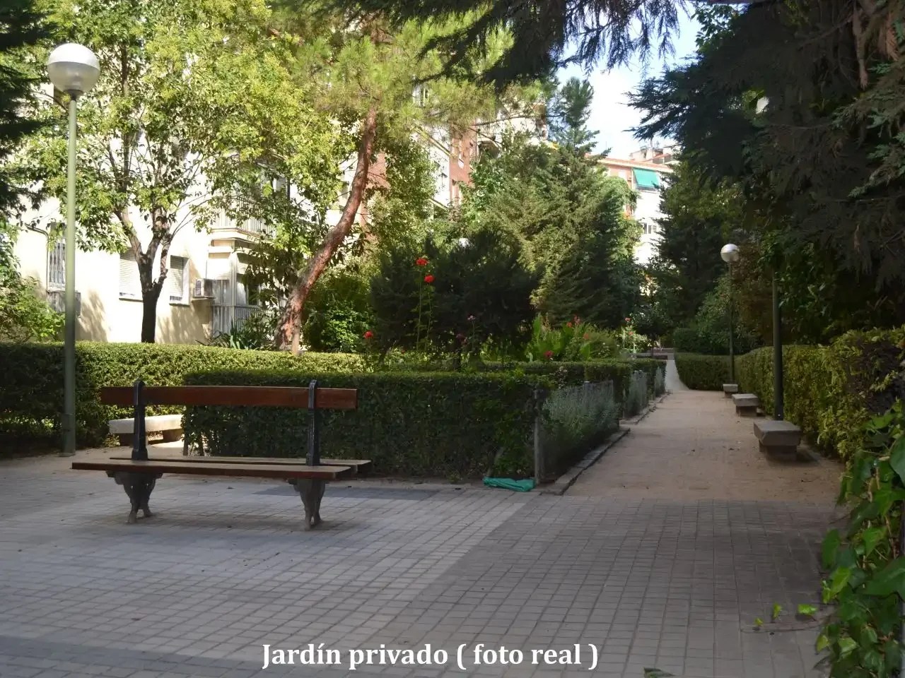 Piso en  Calle de Cea Bermúdez 63 - Foto 2