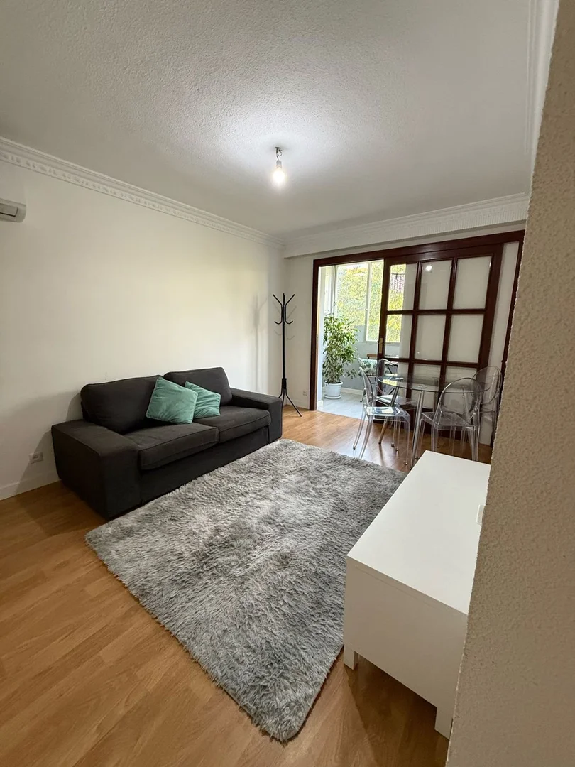 Piso en Barrio Los Rosales - Foto 1