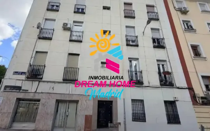 Piso en  Calle Hermanos del Moral - Foto 1