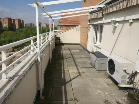 Ático en  Calle Laguna Negra 13 - Foto 2