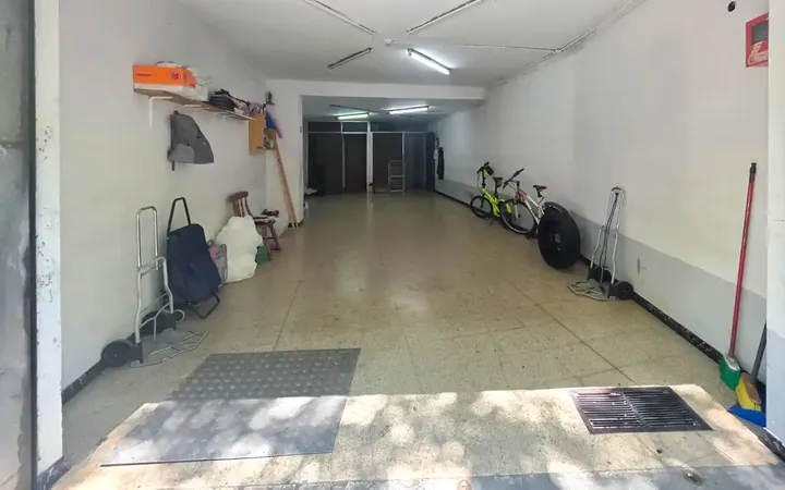 Local comercial en  Carrer de Josep Estivill 33 - Foto 4