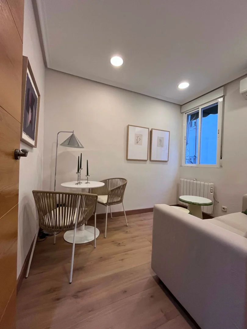 Piso en paseo de la Reina Cristina, 12 - Foto 2