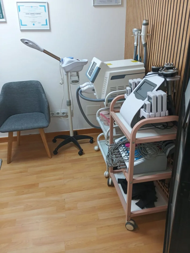Clínica de fisioterapia en El Camp de l'Arpa del Clot, El Camp de l'Arpa del Clot - Foto 21