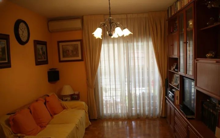 Piso en Vinateros - Foto 1