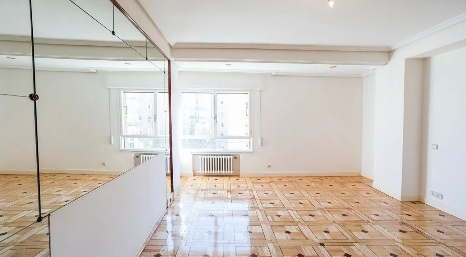 Piso en calle de Guzmán el Bueno, 102 - Foto 9