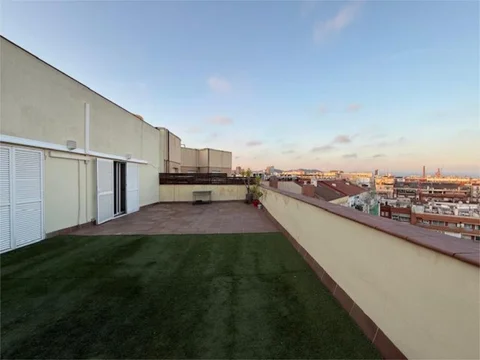 Piso en  Carrer de Còrsega 45 - Foto 7