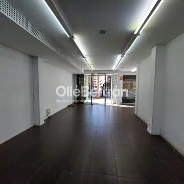 Local comercial en  de Sants - Foto 3