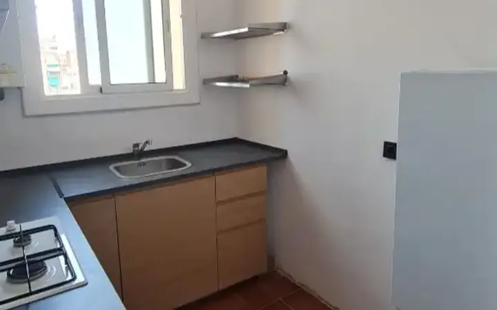 Piso en  Carrer de Besalú 8 - Foto 7