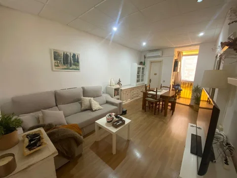 Piso en venta en Calle de Tirso de Molina, 1 - Foto 1