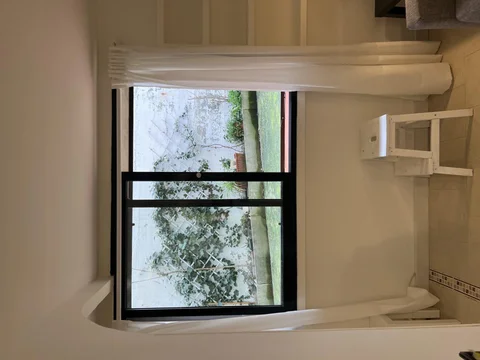 Planta baja en  Calle de Donoso Montesinos 19 - Foto 4