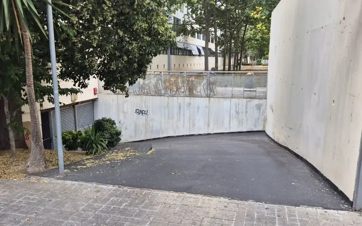 Garaje en  Carrer de Pamplona 45 - Foto 7