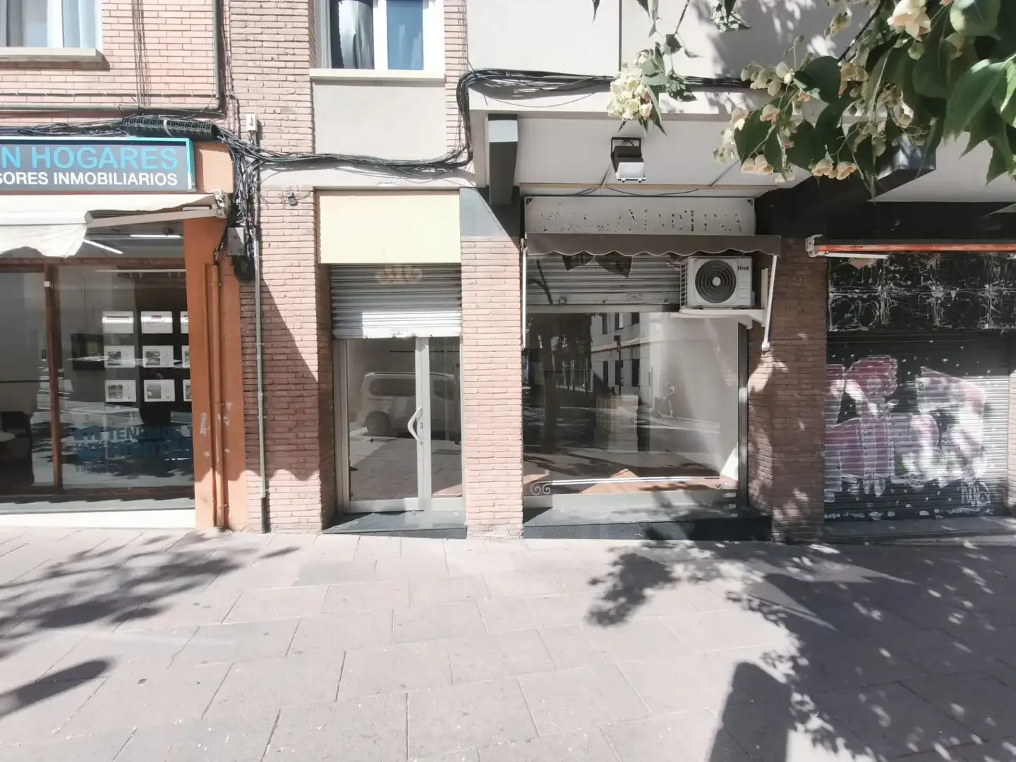 Local comercial en  Carrer d'Argullós 86 - Foto 5