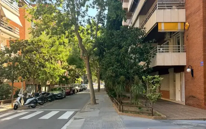 Garaje en  Carrer Alt de Gironella 42 - Foto 1