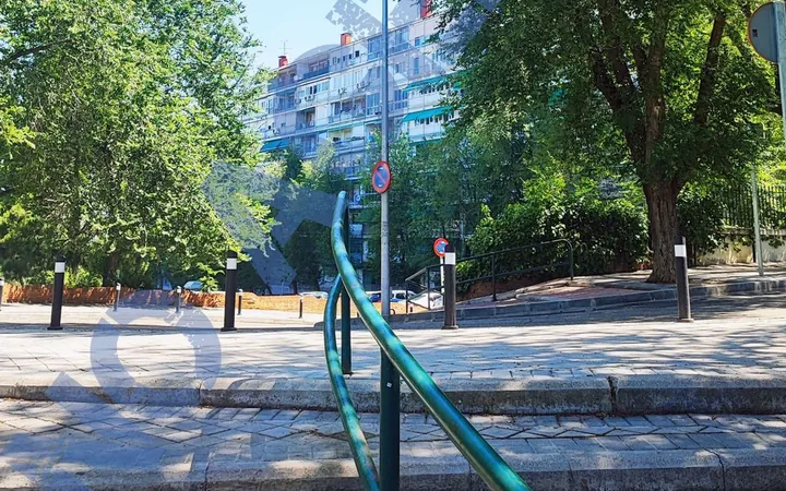Piso en Calle de Aguilar de Campóo, 17, Valdezarza - Foto 1