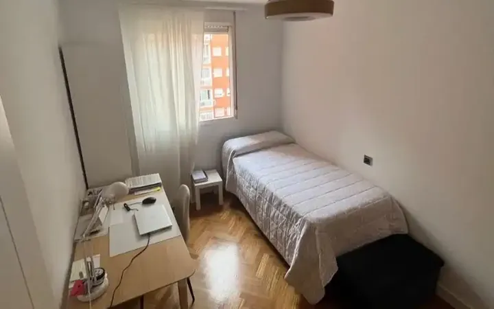 Piso en  Calle de Suecia 25 - Foto 8