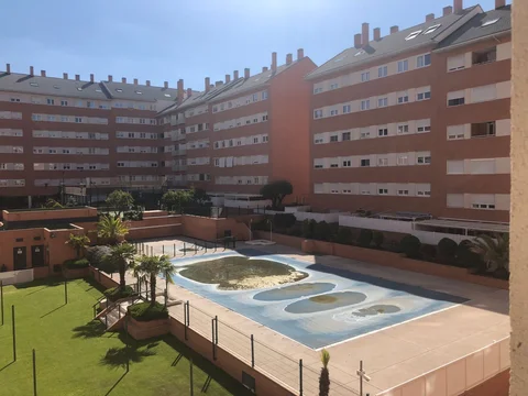 Piso en avenida de Santo Domingo de la Calzada, 17 - Foto 4