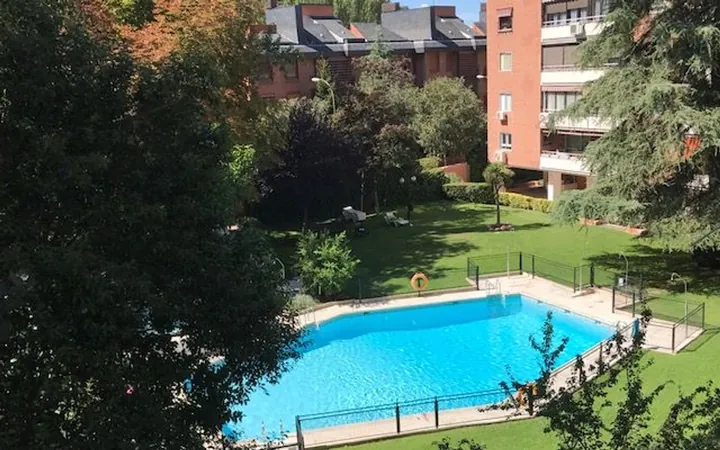 Piso en Calle San Martín de Porres, 14, Ciudad Universitaria - Foto 1