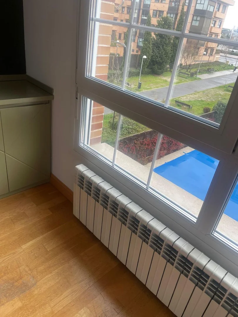 Piso en calle del Monasterio de Liébana, 2 - Foto 3