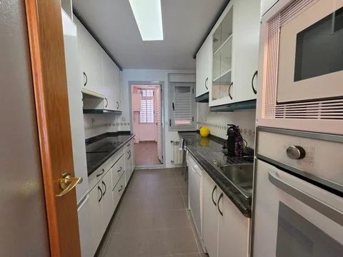 Piso en Calle Montpellier - Foto 6