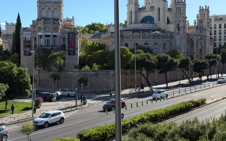 Piso en Calle de Raimundo Fernández Villaverde, 37, Cuatro Caminos - Foto 1