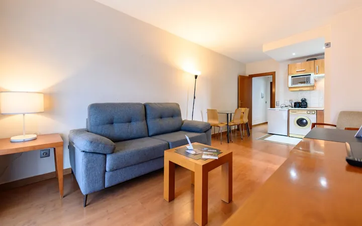 Piso en Calle de Mauricio Legendre, 16, Castilla - Foto 1