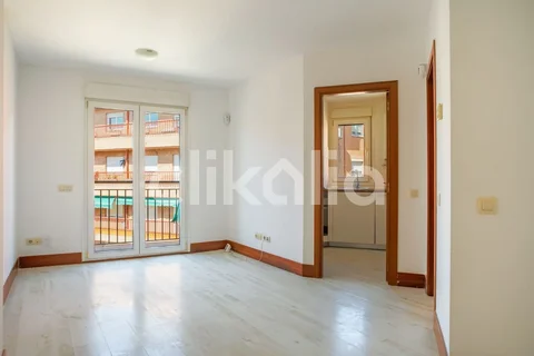 Piso en calle Juan Pascual - Foto 1