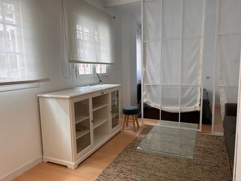 Estudio en calle Manuel García, 11 - Foto 1