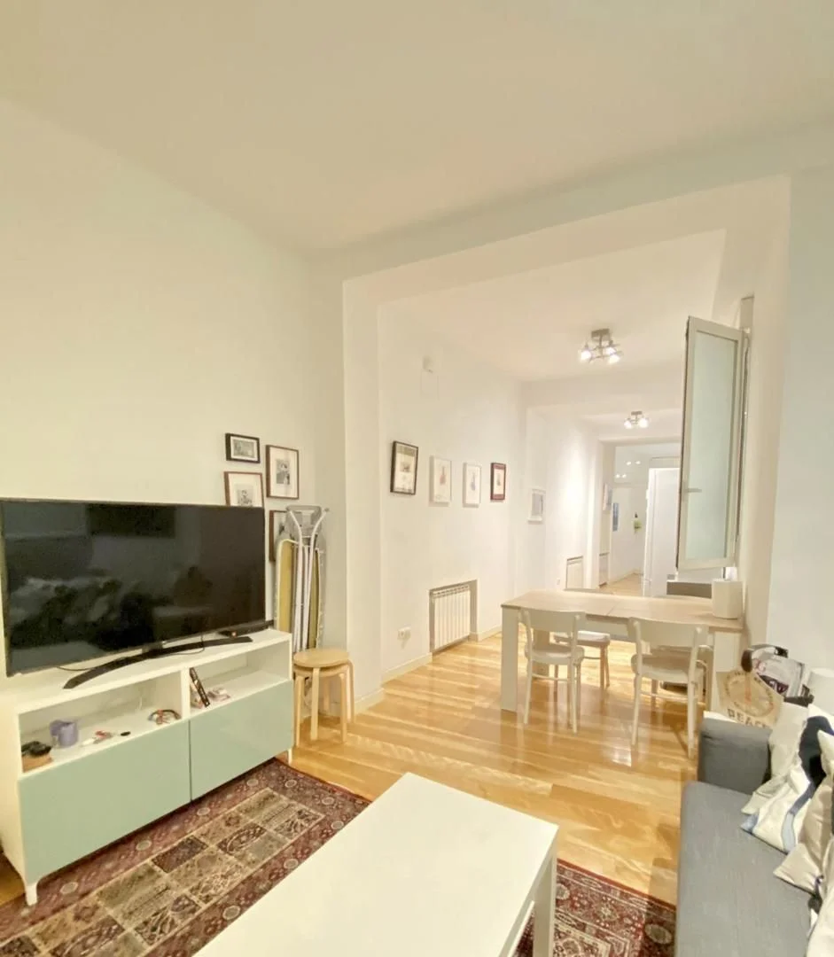 Piso en  Calle de Campomanes 9 - Foto 2