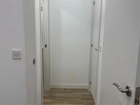 Piso en  Calle de Eugenia de Montijo 80 - Foto 14