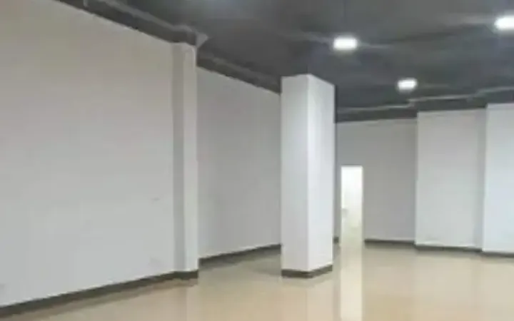 Local comercial en  Carrer del Concili de Trento - Foto 4