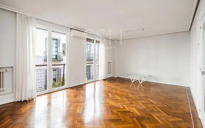 Piso en Calle de Luis Vélez de Guevara, Lavapiés-Embajadores - Foto 1