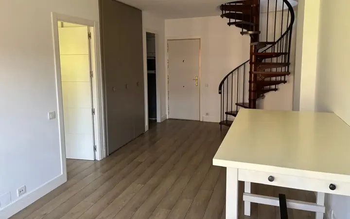 Dúplex en  Calle de Menéndez Pidal 36 - Foto 1