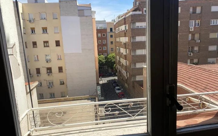 Piso en Calle Fundadores, 6 - Foto 2