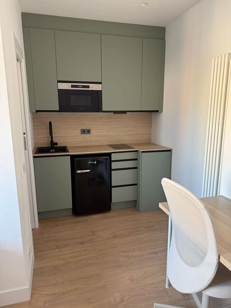 Estudio en avenida de los Toreros, 59 - Foto 1