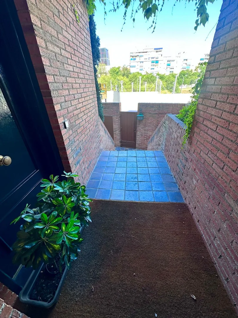 Edificio de uso mixto en Calle de la Hiedra - Foto 5