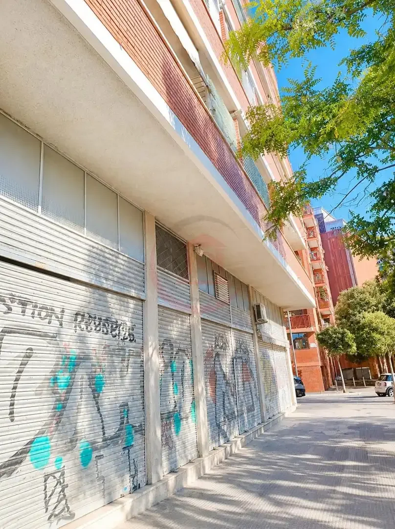 Local comercial en  Garrofers - Foto 3