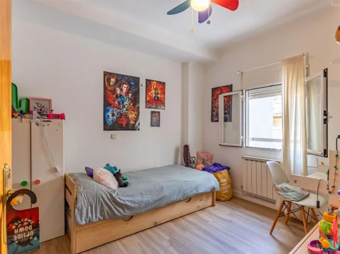 Piso en  Calle de Alonso Carbonell 6 - Foto 8