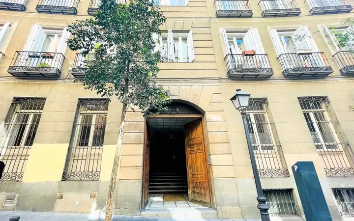 Piso en  Calle de Campomanes 6 - Foto 12