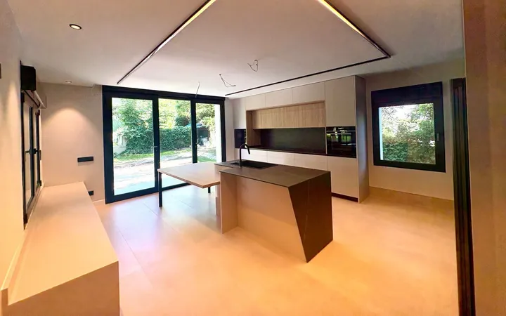 Chalet pareado en Conde Orgaz-Piovera - Foto 1