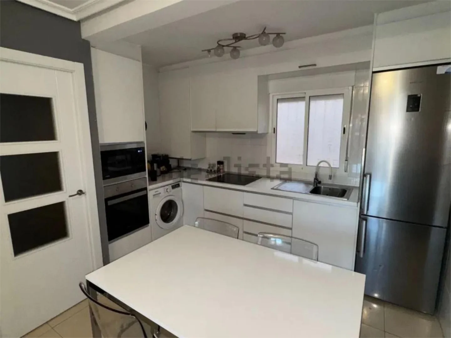 Piso en  Calle del Lago Constanza 85 - Foto 6