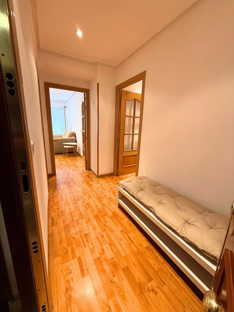 Piso en calle de Ofelia Nieto, 43