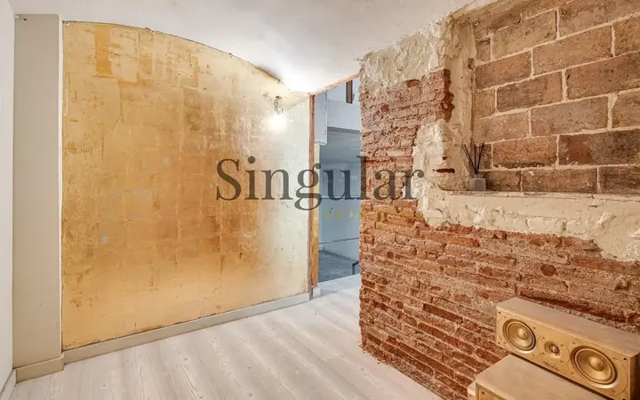 Local comercial en  Carrer de la Creu Coberta - Foto 8