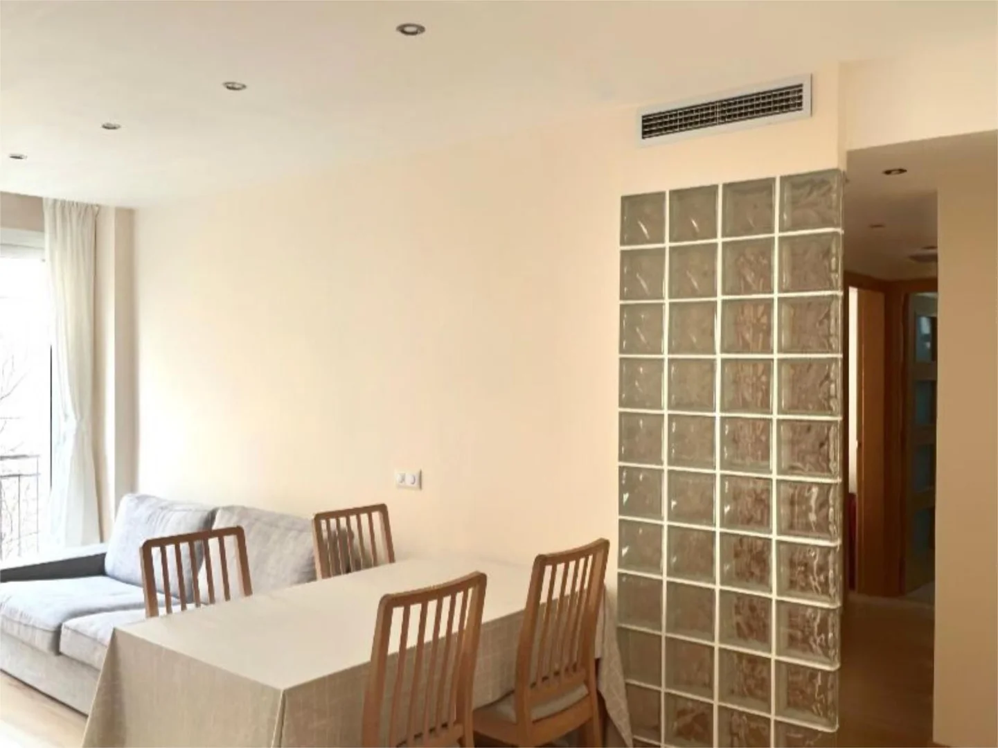 Piso en  Carrer de Sants 407 - Foto 2