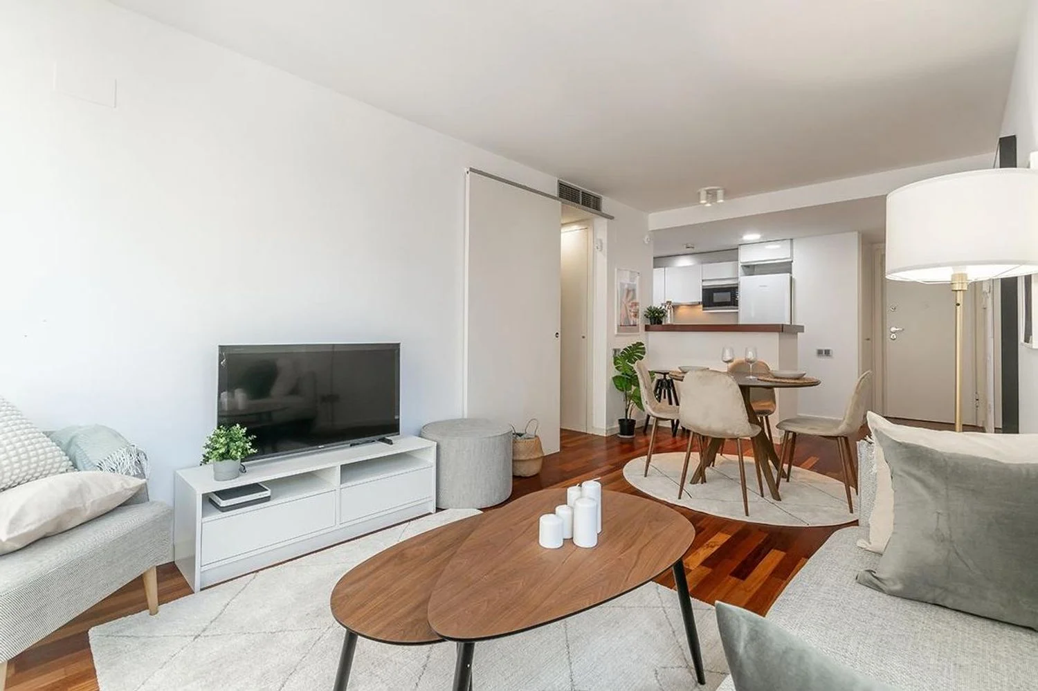 Piso en calle de Pau Claris, 72 - Foto 2