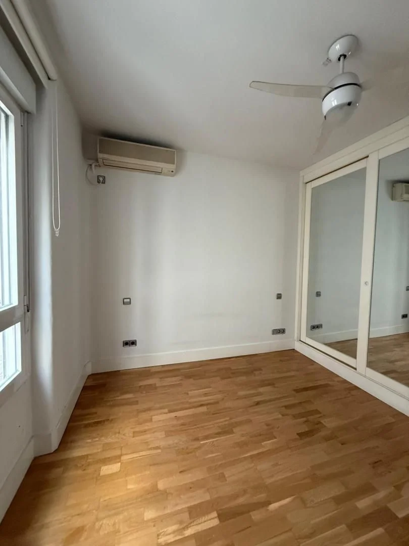 Piso en  Calle del Alcalde Sainz de Baranda 22 - Foto 9