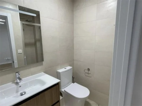 Piso en  Carrer de la Mare de Déu de Port 281 - Foto 13